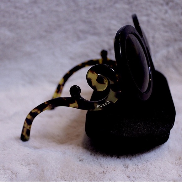 Prada Oversized Baroque Round Polarized Sunglasses - GUC - Picture 2 of 6